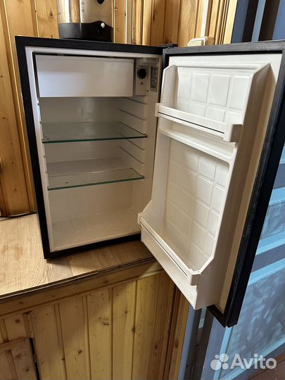 Холодильник Vitrifrigo мини бар Италия