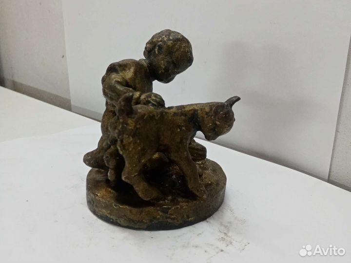Статуэтка чугун Девочка с козленком. СССР