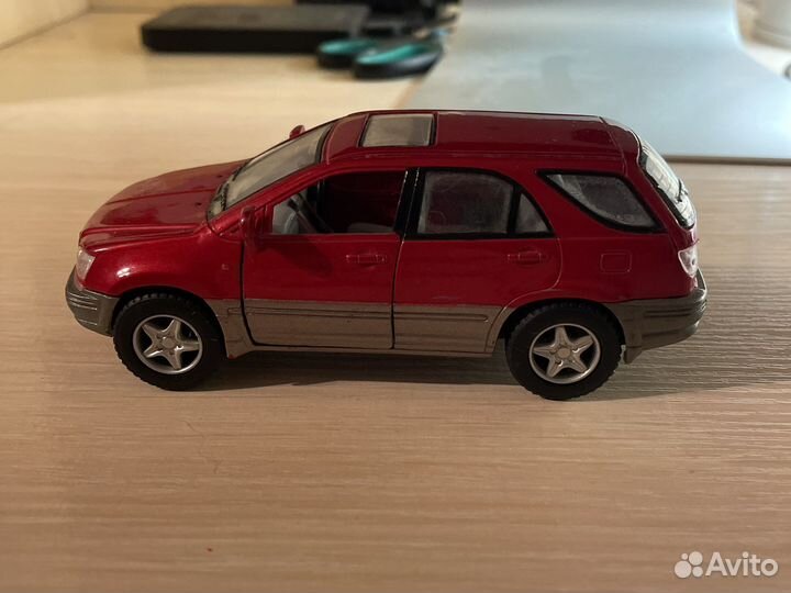 Модель Lexux RX300