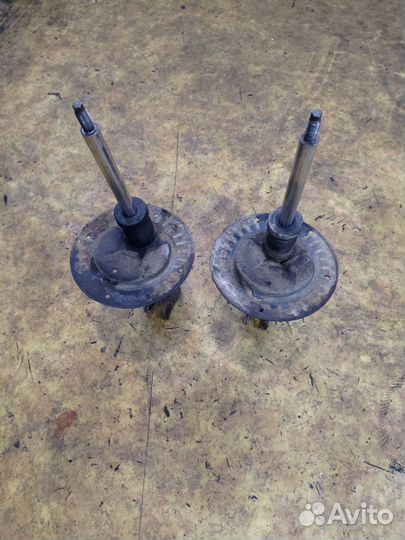 Амортизатор Додж караван Вояджер 01-07г