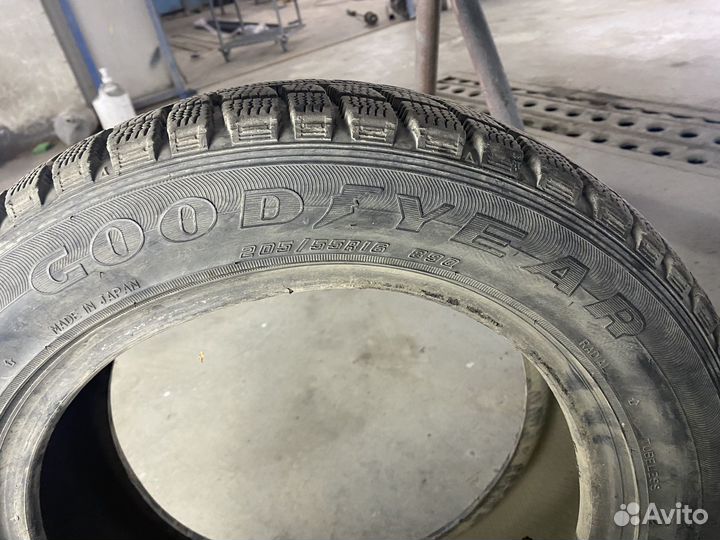 Goodyear UltraGrip Ice Navi Neo 205/55 R16 89Q