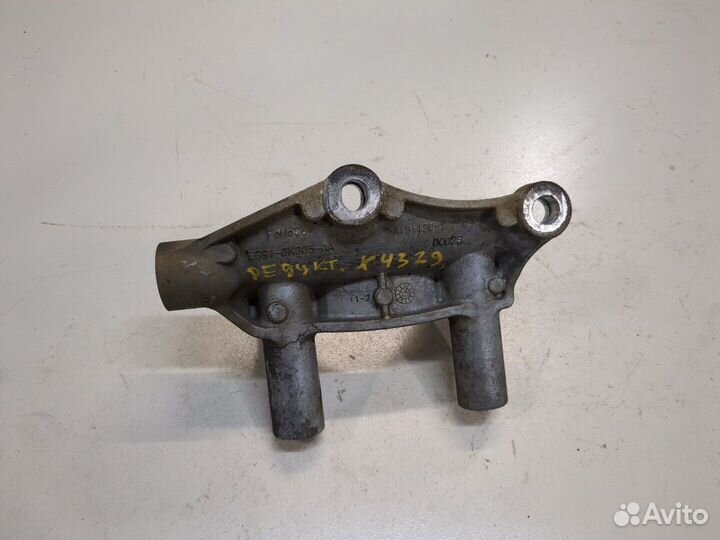 Кронштейн редуктора Ford Kuga, 2016