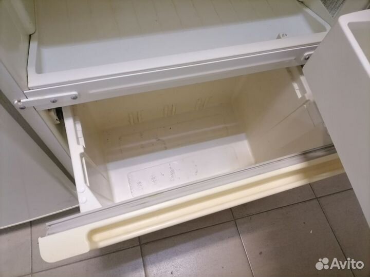 Холодильник Stinol 104L кшт-315/80