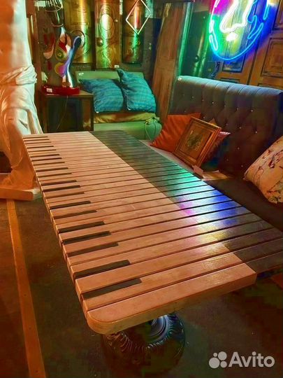 Стол обеденный 