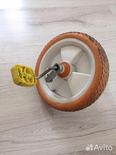 Трехколесный велосипед на запчасти