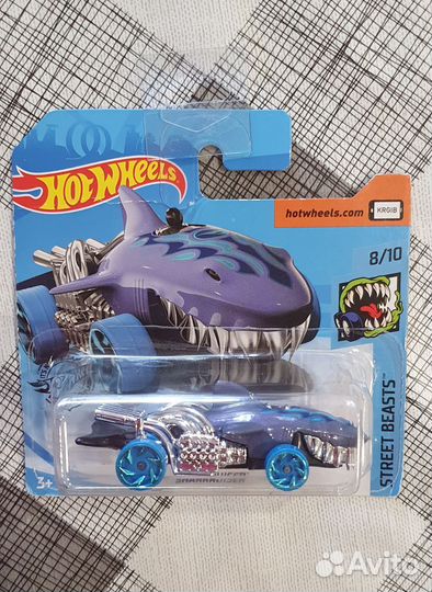 Машинки hotwheels новые коллекционные