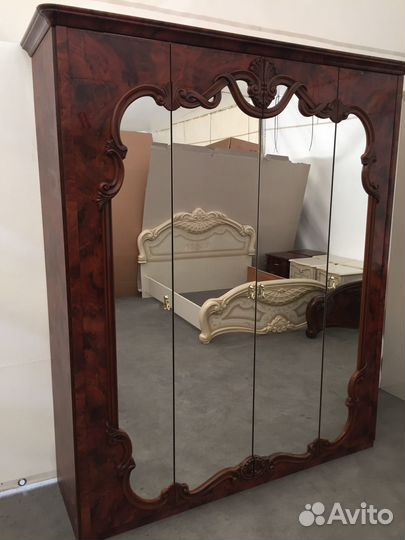 Спальный гарнитур в стиле барокко