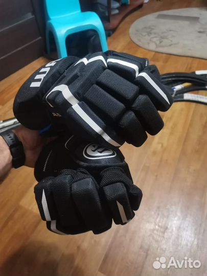 Краги хоккейные