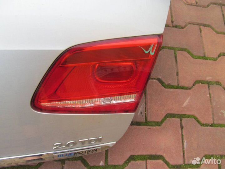 Крышка багажника Volkswagen Passat B7 2011