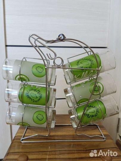 Набор стаканов на металлической подставке