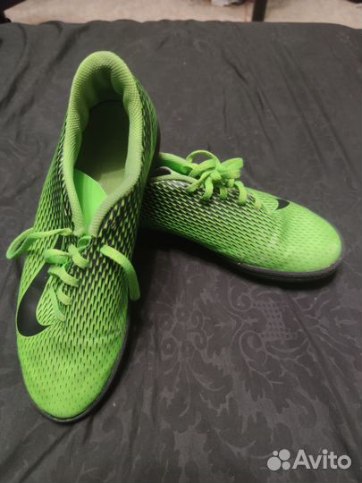 Бутсы и сороконожки