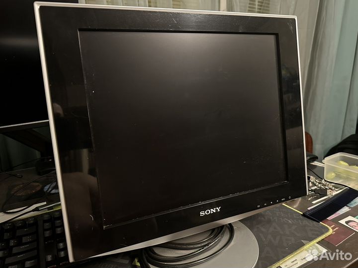 Монитор Sony SDM-HS73