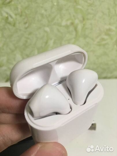 Беспроводные наушники новые