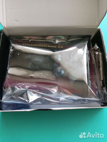 Дискретная графическая карта GT610 емкостью 1 гб)