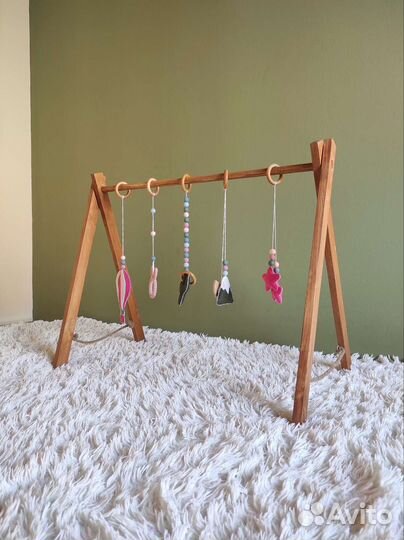 Деревянный тренажёр для новорождённых