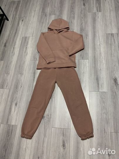 Костюм спортивный