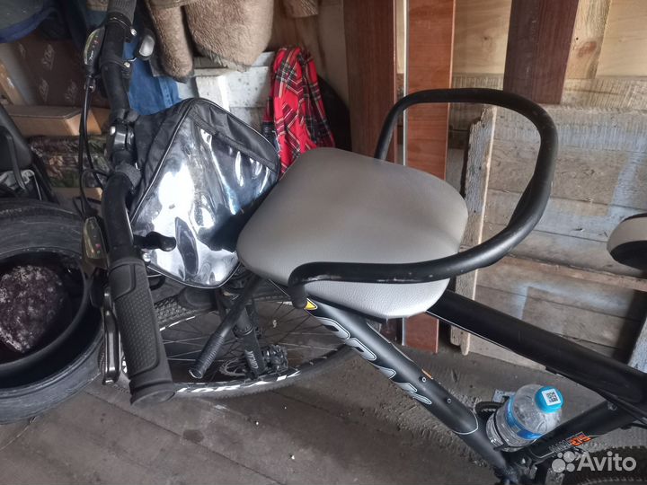 Детское велосипедное кресло на раму