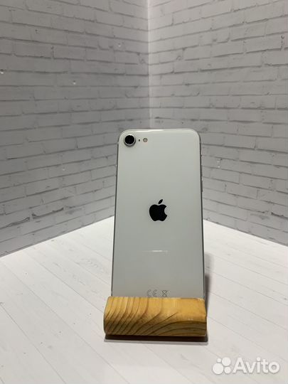 iPhone SE (2020), 64 ГБ