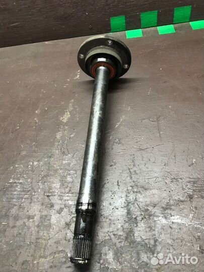 Полуось моста передний правый Mitsubishi Montero