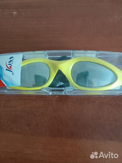 Очки для плавания