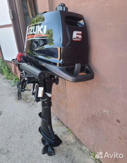 Лодочный мотор Suzuki 6