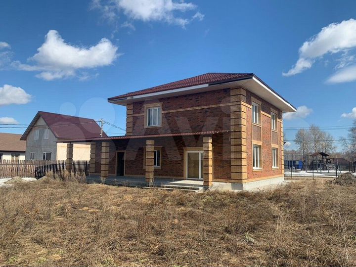 Дом 230 м² на участке 14 сот.