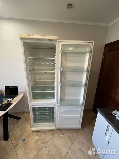 Холодильник Electrolux 200 см