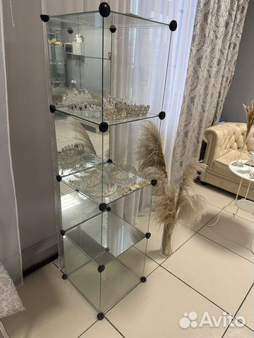 Продам две витрины стеклянные