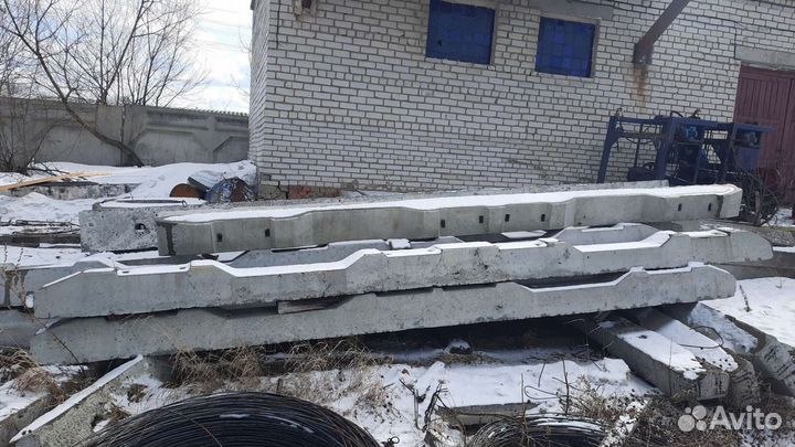 Бетонный шпал