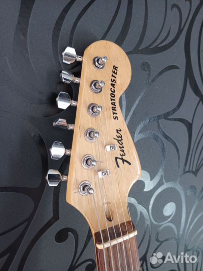 Электрогитара Stratocaster SSS белая