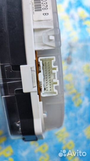 Панель приборов Mazda Demio DY3W ZJ-VE 2004