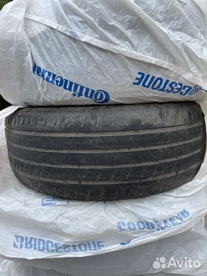 Bridgestone Alenza 001 245/50 R19