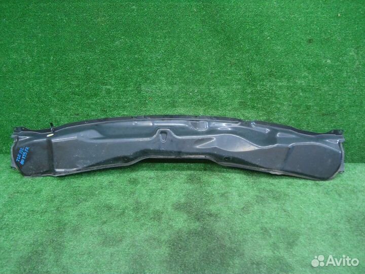 Планка под жабо Toyota Corolla Spacio ZZE122