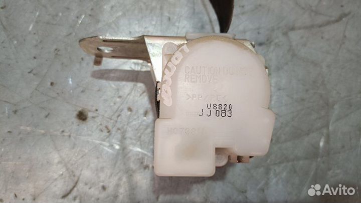 Ремень безопасности задний левый Mitsubishi Lancer