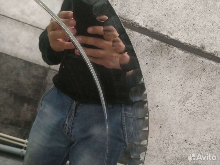 Круглое зеркало