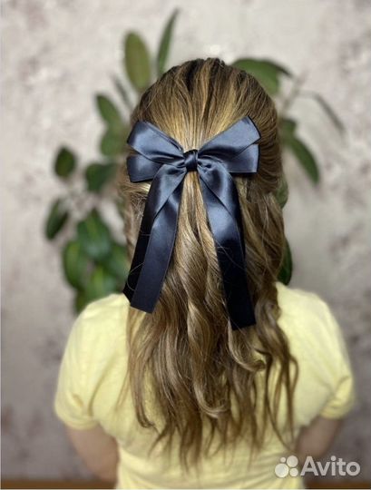 Бант на заколке атласный черный