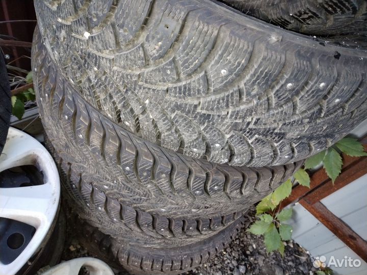 Nordman Nordman 4 215/65 R16