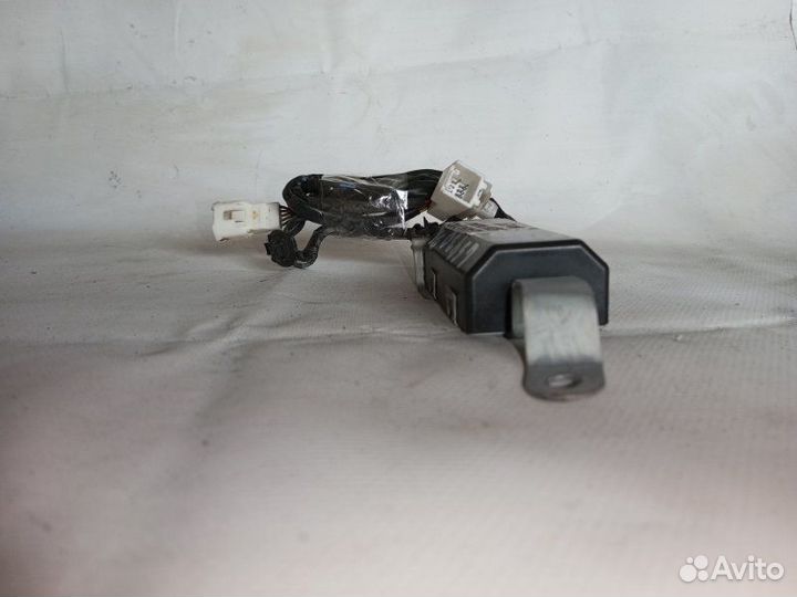 Блок управления крышкой багажника Lexus Ls430