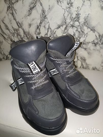 Кроссовки женские 38 размер