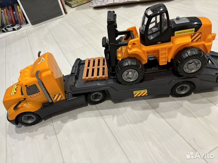 Грузовик с погрузчиком Полесье