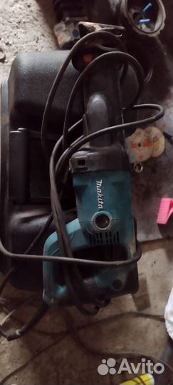 Сабельная пила makita