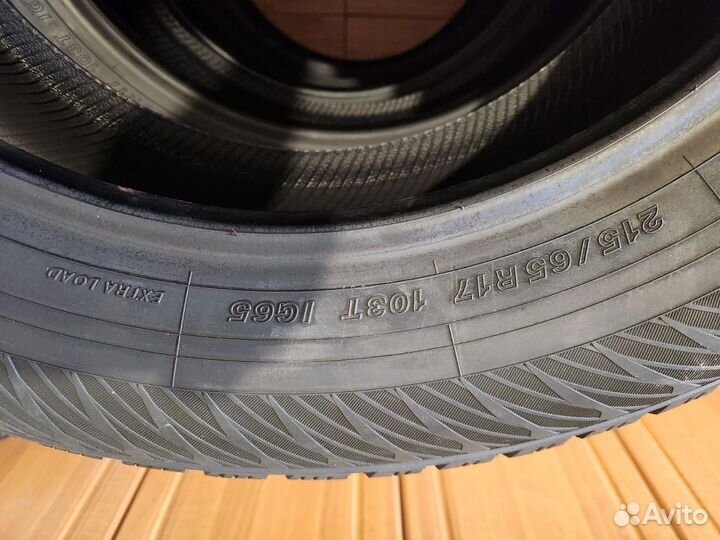 Yokohama Ice Guard IG65 215/65 R17 103