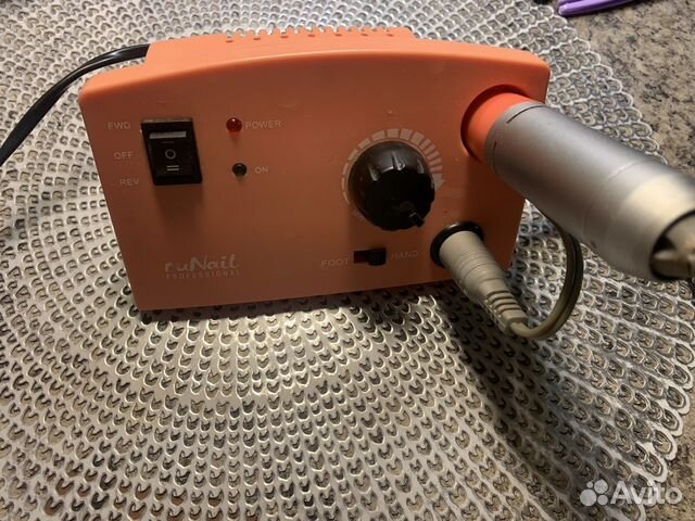 Машинка для маникюра и педикюра