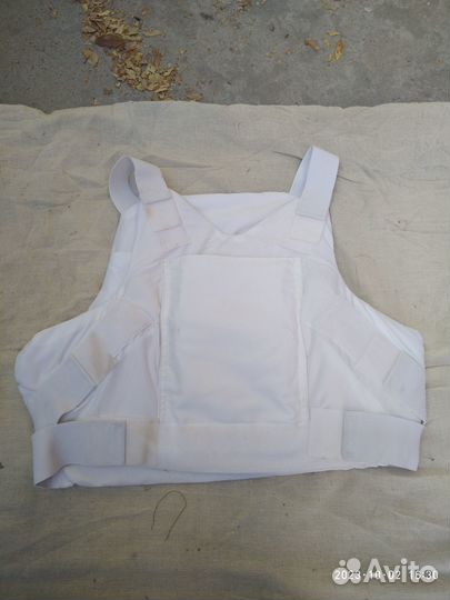 Женский бронежилет