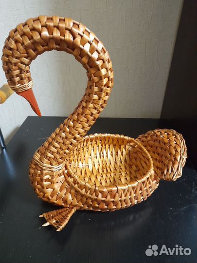 Лебедь из лозы