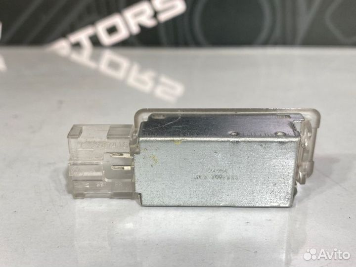 Плафон салона Volkswagen Touareg 7L AXQ/4 2006