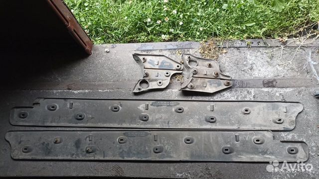 Защиты порогов и накладки арки колеса W210