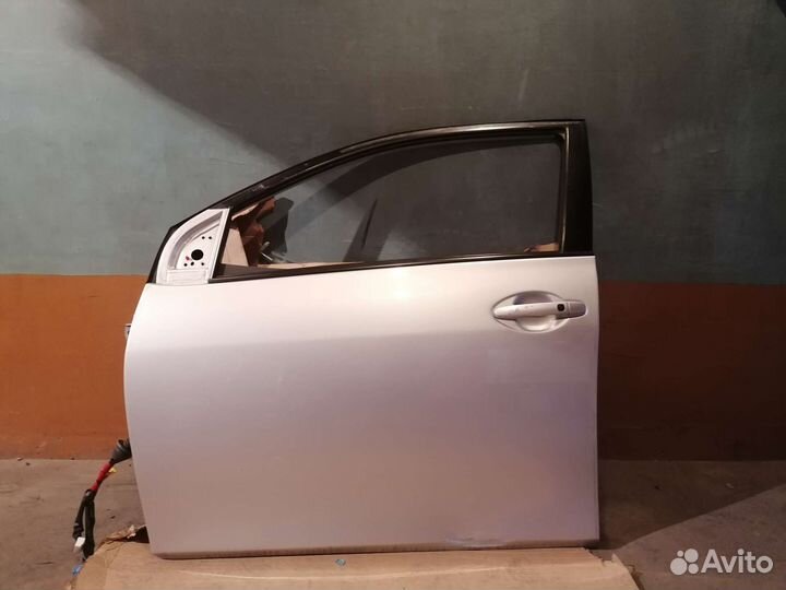 Дверь на toyota corolla fielder 141