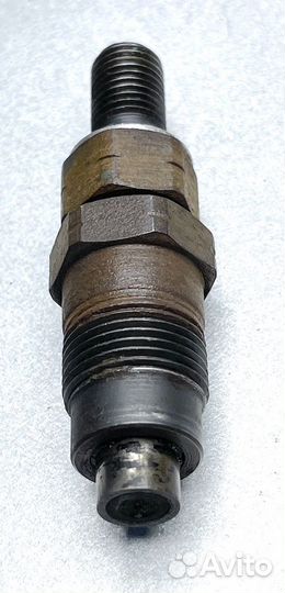 Мицубиси L400 Форсунка топливная