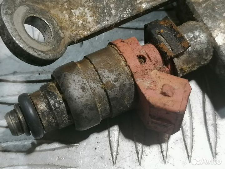 Форсунка двигателя Chevrolet Aveo 2005-2011